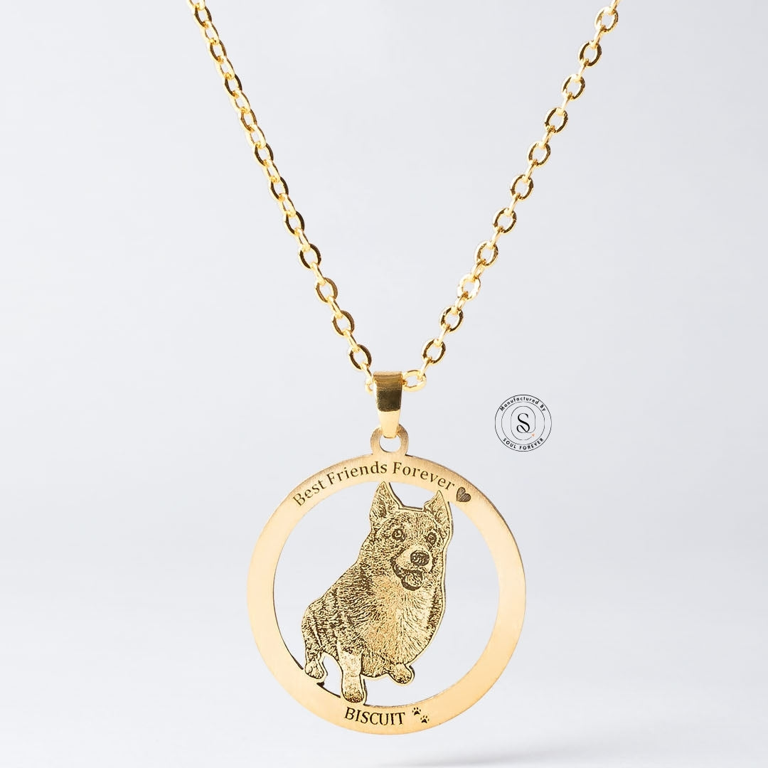 Life-Like Circle Necklace