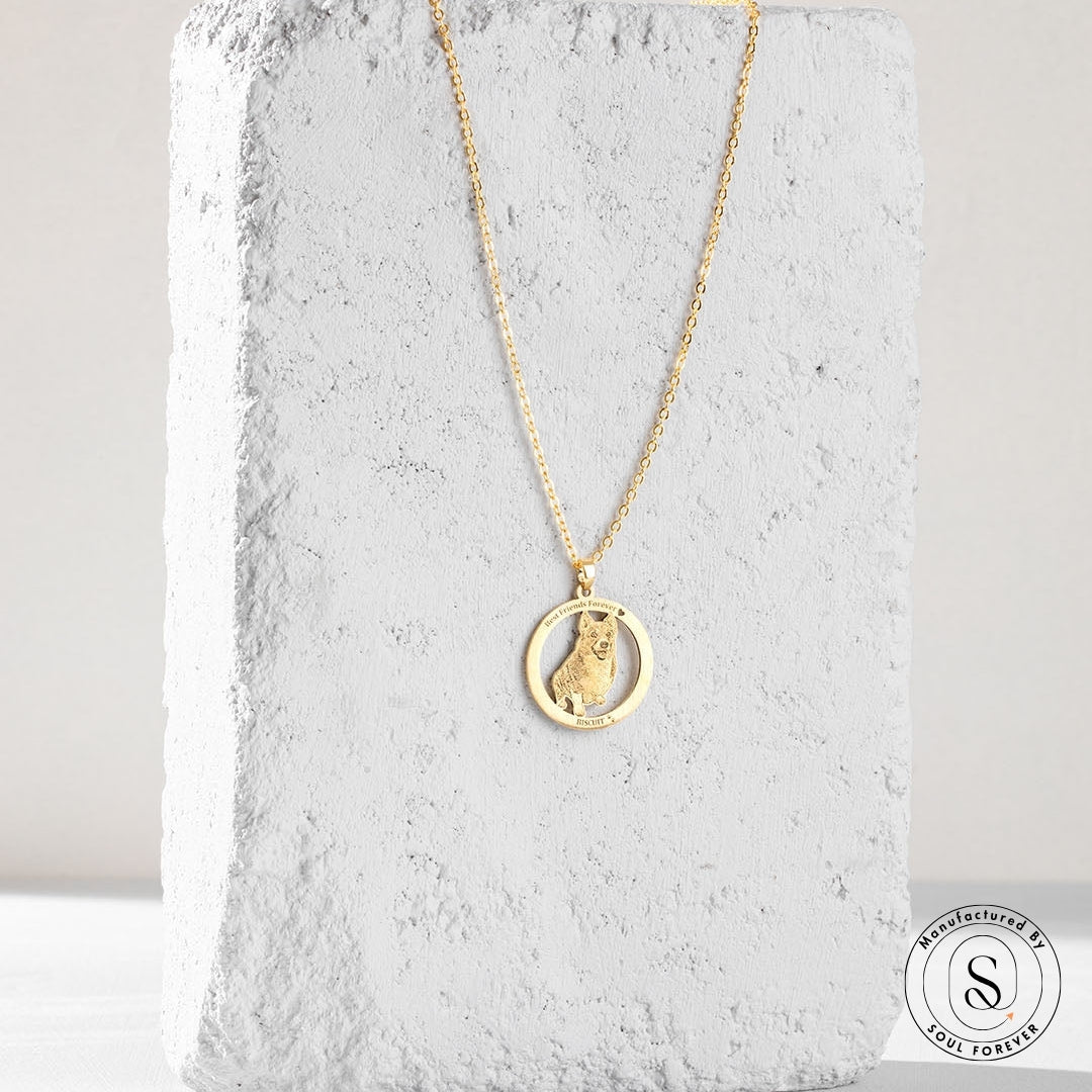 Life-Like Circle Necklace